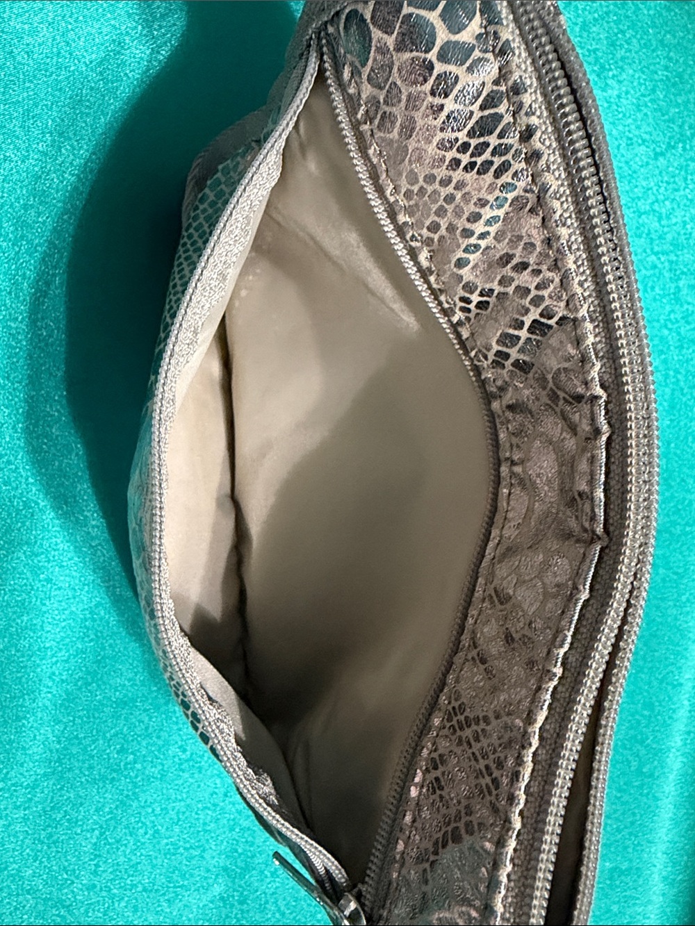 LeSportsac Silver & Black Snake-Print Zip Cosmetic Pouch - Picture 4 of 10